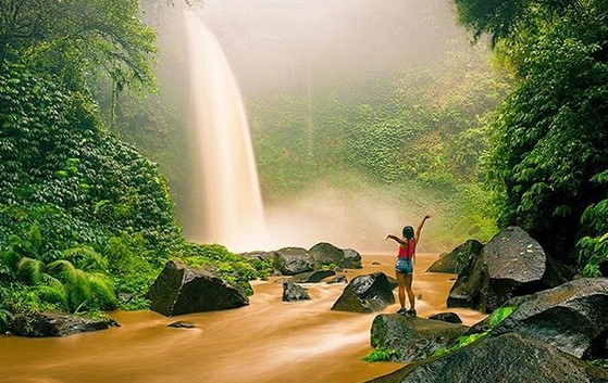 air terjun nungnung di bali, Coba Hal Baru, Keindahan Potensi, Rute Menuju Lokasi, Buka Jam Berapa, Harga Tiket Masuk