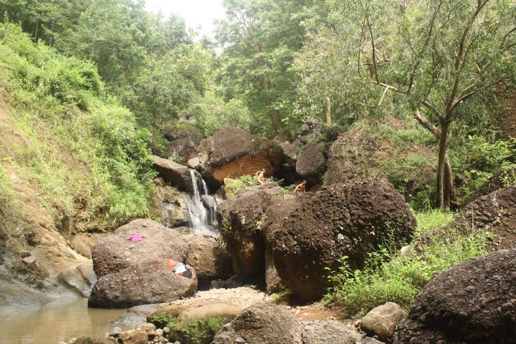 air terjun seribu batu, air terjun seribu batu bantul, air terjun seribu batu jogja, alamat air terjun seribu batu, fasilitas air terjun seribu batu, keindahan air terjun seribu batu, letak air terjun seribu batu, lokasi air terjun seribu batu, perjalanan air terjun seribu batu, rute air terjun seribu batu, air terjun seribu batu bantul: harga tiket, daya tarik, aktivitas seru!