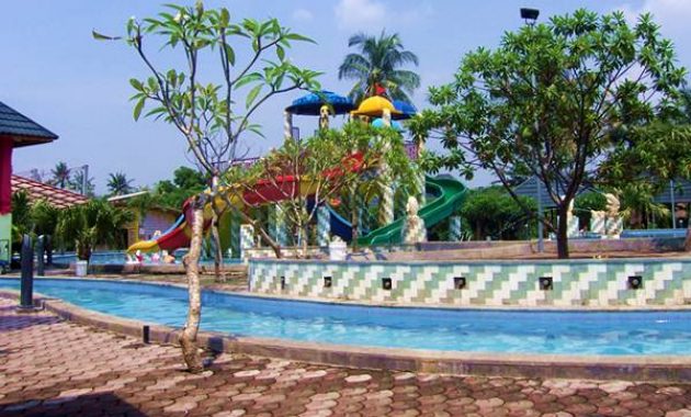 Ajak Keluarga Main Air di Kolam Renang Ceria Depok