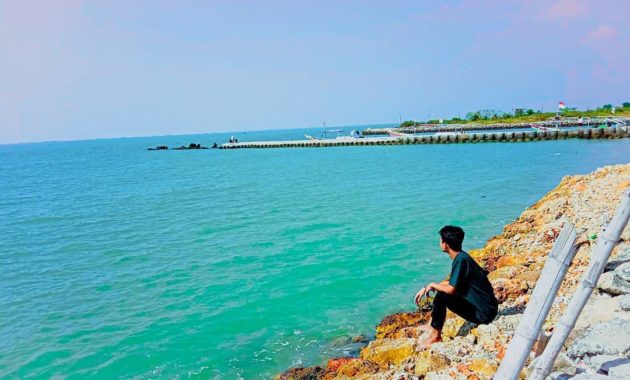akses jalan menuju lokasi pantai delegan pasir putih gresik dan berapa harga tiket masuknya