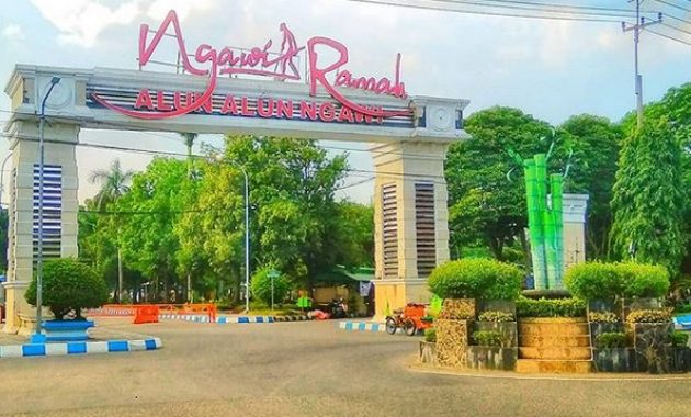 alun alun ngawi, central parknya jawa timur