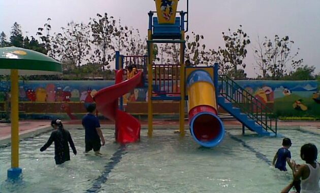 arina waterpark, arena rekreasi air keluarga, Habiskan Waktu, Keindahan Potensi, Rute Jalan, Buka Jam Berapa, Harga Tiket Masuk
