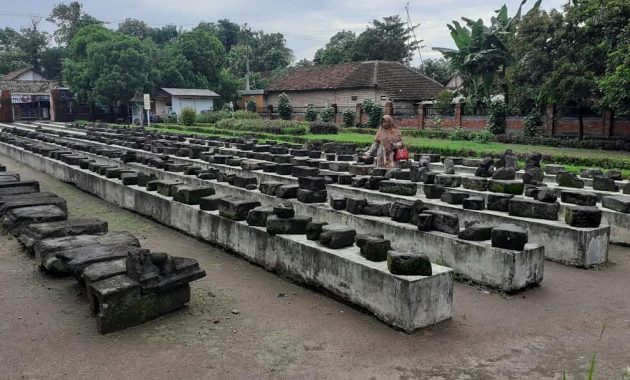 asal usul candi surawana