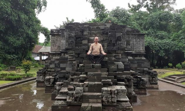 asal usul candi surawana