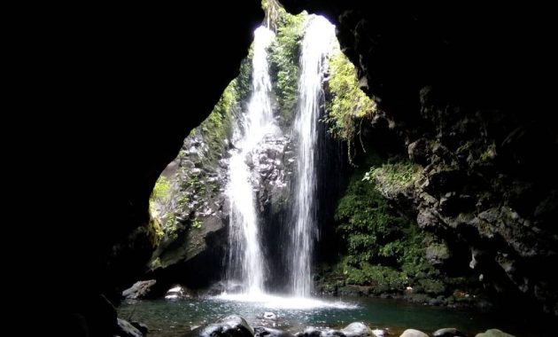 asyiknya bermain di curug lawang