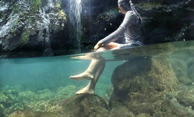 asyiknya bermain di curug lawang