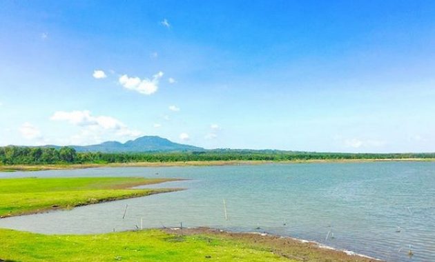 asyiknya mancing di waduk notopuro madiun