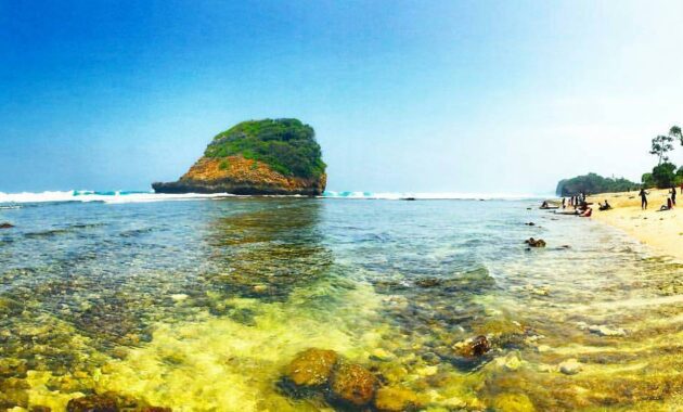 bagaimana akses jalan menuju lokasi pantai ngudel malang selatan dan berapa harga tiket masuknya?