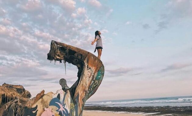 bagaimana akses jalan menuju lokasi wisata pantai nyang nyang bali, apakah boleh camping?