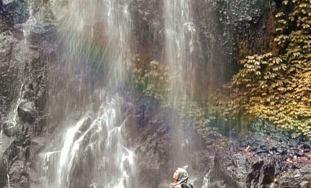 bak seperti kepingan surga, ini dia potret coban cinde malang, Harga Tiket Masuk, Jalan Menuju Lokasi, Fasilitas, Spot Foto Instagramable, Keistimewaan Coban Cinde