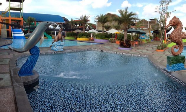 banyak wahana air di panghegar waterboom bandung