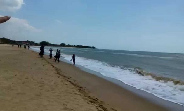 beberapa daftar lokasi pantai di sekitar wilayah bangkalan madura yang cantik dan keren