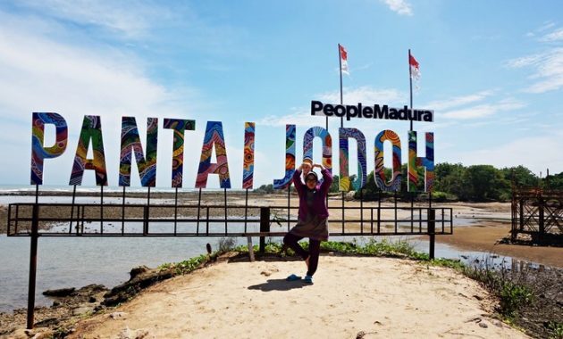 beberapa daftar lokasi pantai di sekitar wilayah bangkalan madura yang cantik dan keren