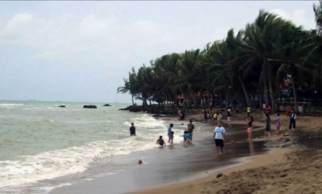 beberapa potret pantai di anyer yang masih sepi dan apakah ada tanpa karang? simak ini
