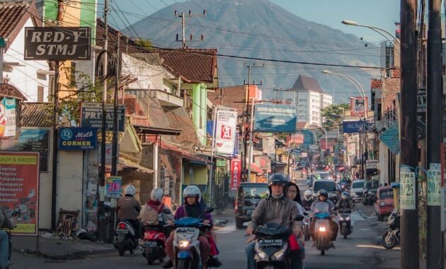 beberapa potret pemandangan indahnya kota malang tempo dulu dan wajah masa kini, simak ya!