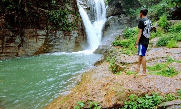 beberapa spot foto bagus di coban tundo malang jawa timur dan informasi harga tiket masuknya