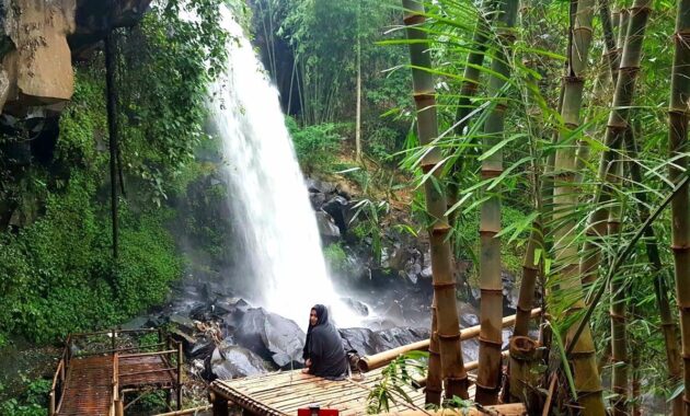 beberapa tempat wisata air terjun dengan pemandangan eksotis di sekitar kota batu jawa timur