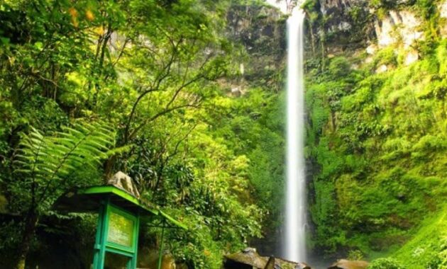 beberapa tempat wisata air terjun dengan pemandangan eksotis di sekitar kota batu jawa timur