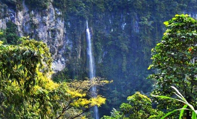 beberapa wisata air terjun yang terkenal dan paling populer di wilayah provinsi jawa tengah