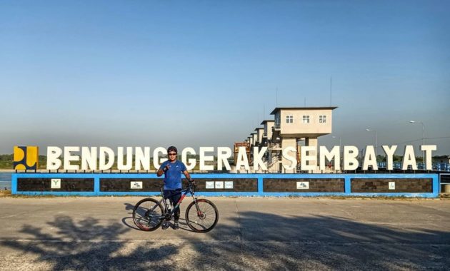 Bendung Gerak Sembayat Gresik
