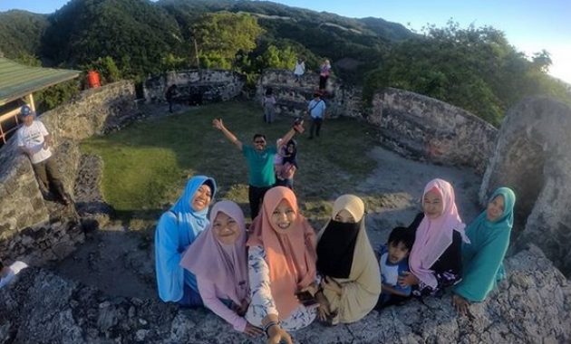 benteng otanaha, berwisata sambil belajar sejarah