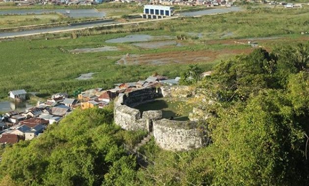 benteng otanaha, berwisata sambil belajar sejarah
