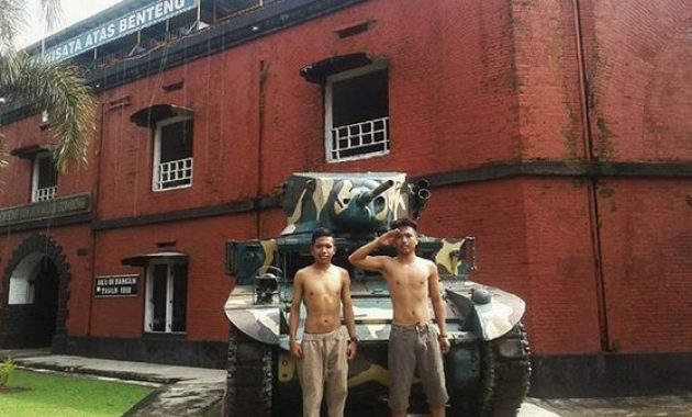 benteng van der wijck, wisata bernilai sejarah tinggi di kebumen, Seputar Benteng Van Der Wijck, Fasilitas dan Tarif Tiket di Benteng Van Der Wijck, Tarif Tiket di Benteng Van Der Wijck, Jam Buka, Pilihan Penginapan