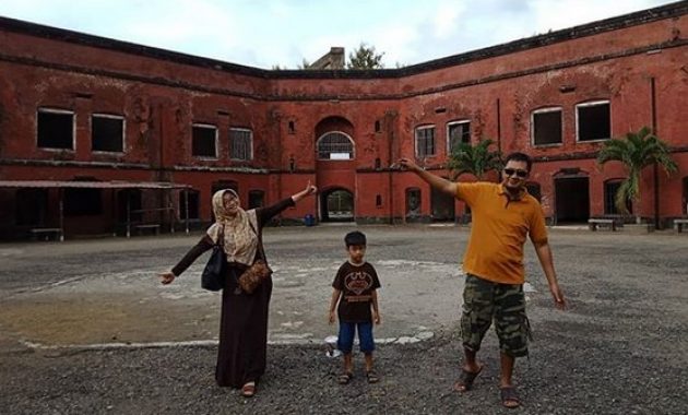 benteng van der wijck, wisata bernilai sejarah tinggi di kebumen, Seputar Benteng Van Der Wijck, Fasilitas dan Tarif Tiket di Benteng Van Der Wijck, Tarif Tiket di Benteng Van Der Wijck, Jam Buka, Pilihan Penginapan