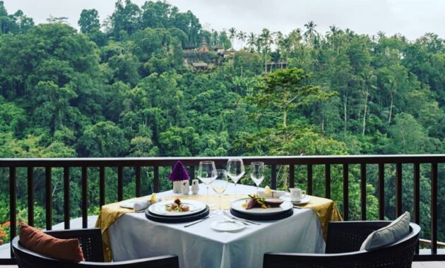 berapa harga berenang di hanging garden ubud tanpa menginap?