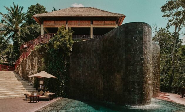 berapa harga berenang di hanging garden ubud tanpa menginap?