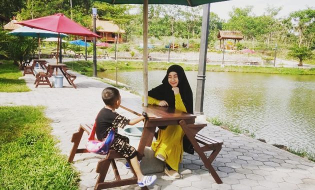 berapa harga tiket masuk kolam renang umbul bening sumbergondo glenmore banyuwangi?