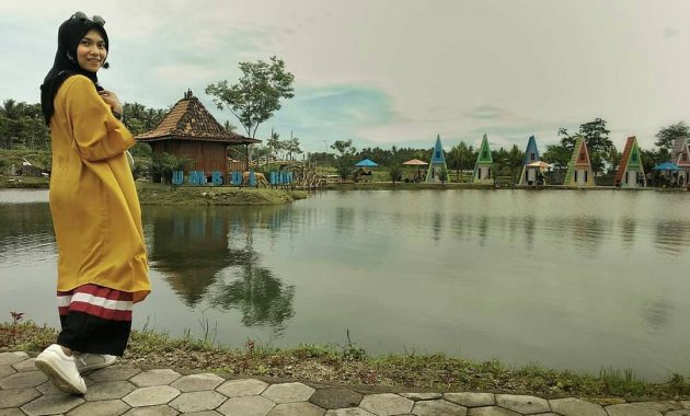 berapa harga tiket masuk kolam renang umbul bening sumbergondo glenmore banyuwangi?