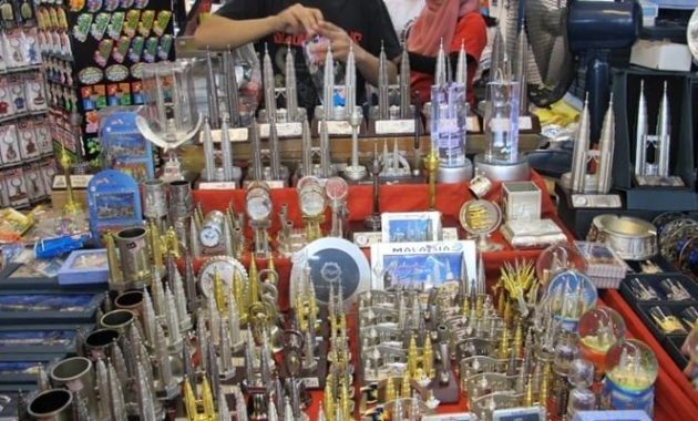 berburu oleh-oleh khas malaysia, ini dia daftar yang wajib dibeli