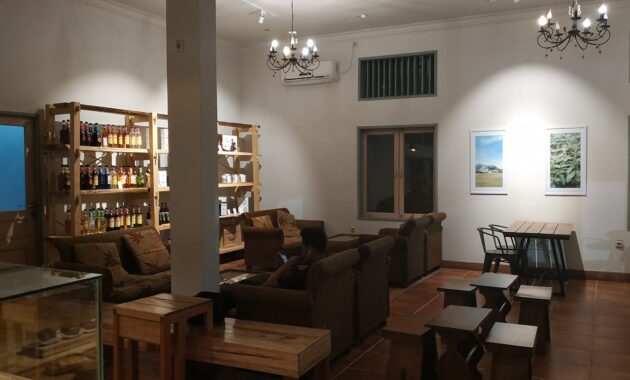 bosen ngafe di tempat mainstream? nih 6 referensi cafe unik daerah banjarmasin, wajib kalian kunjungi!