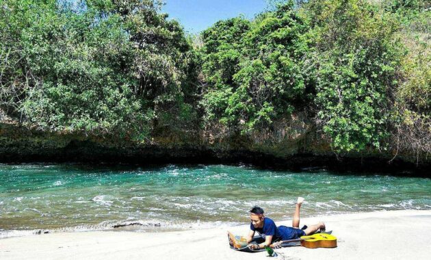 buka jam berapa lokasi wisata pantai ungapan di kabupaten malang dan harga tiket masuknya?, Dua Puluh Pantai, Rute Menuju Pantai , Pesona Keindahan , Harga Tiket Masuk , Fasilitas Yang Ada