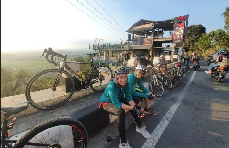 BUKIT BINTANG JOGJA: Tempat Romantis Paling Hits & Rekomended!