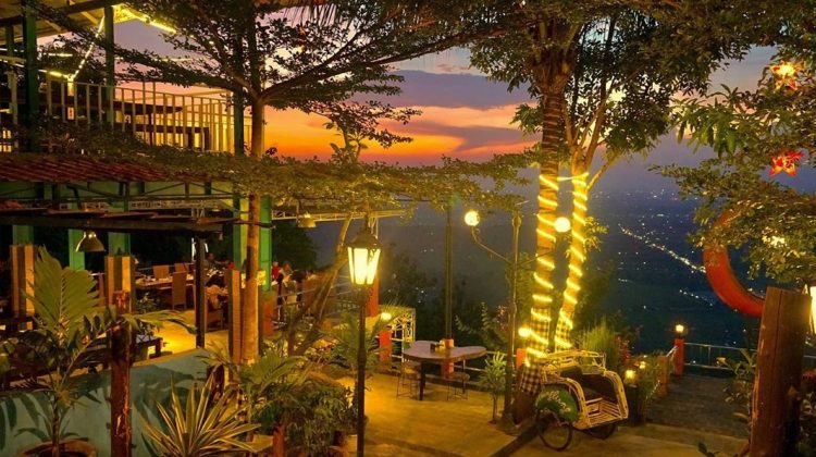alamat bukit bintang jogja, bukit bintang, bukit bintang jogja, bukit bintang yogyakarta, fasilitas bukit bintang jogja, harga tiket bukit bintang jogja, lokasi bukit bintang, spot foto bukit bintang jogja, spot instagramable bukit bintang jogja, the manglung bukit bintang, bukit bintang jogja: tempat romantis paling hits & rekomended!