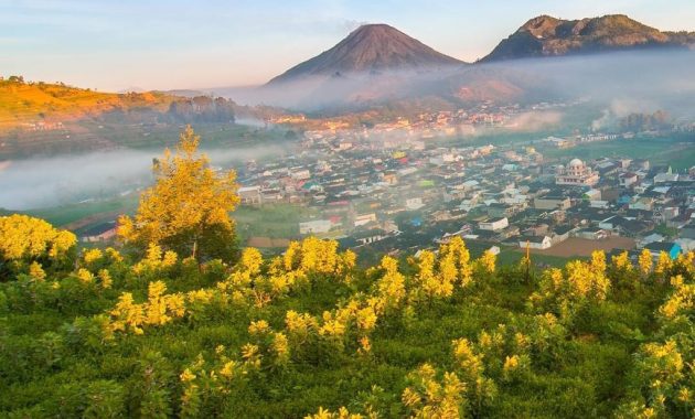 bukit skoter dieng, tempat wisata favorit, Potensi Luar Biasa, Lokasi Dimana, Rute Menuju Lokasi, Harga Tiket Masuk, Sunrise dan Sunset