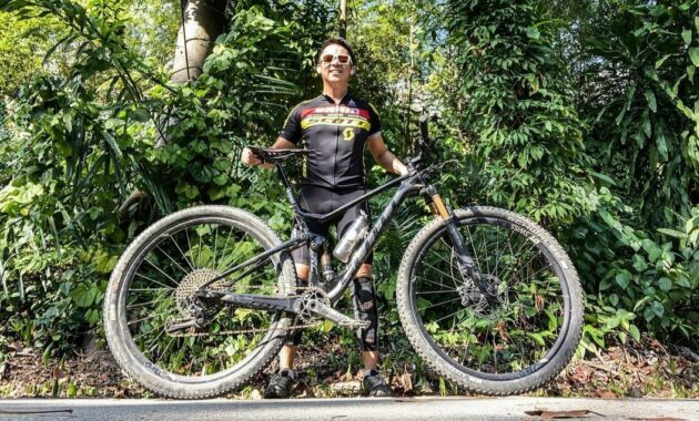 bukit timah, daftar pilihan gunung mini yang menjadi puncak tertinggi di singapura