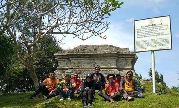 candi dadi yang unik dan penuh misteri