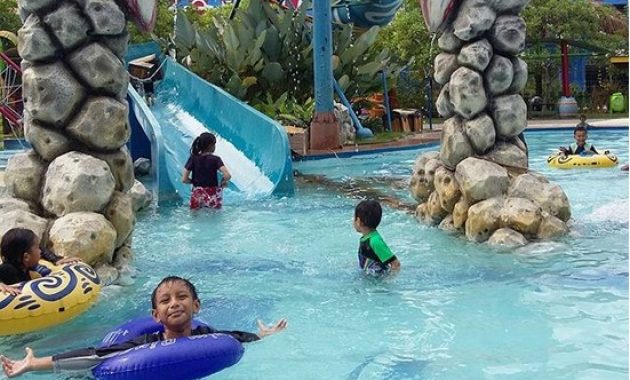 caribbean island waterpark balikpapan, Lokasi Dimana , Daya Tarik, Membawa Anak, Kedalaman Beragam, Harga Tiket Masuk