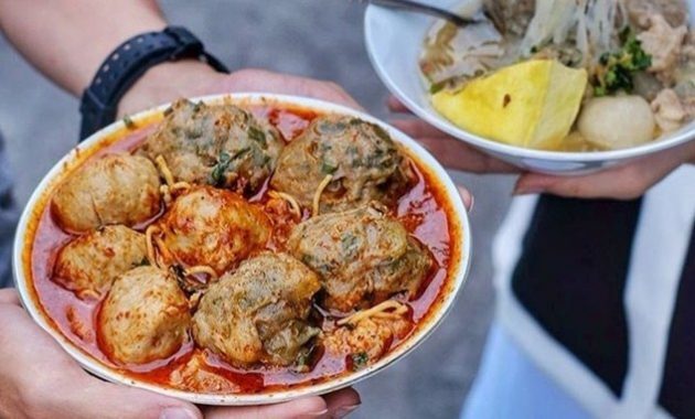 cicipi nikmatnya 10 rekomendasi kuliner bakso terpopuler viral di kota bandung yang harganya murah