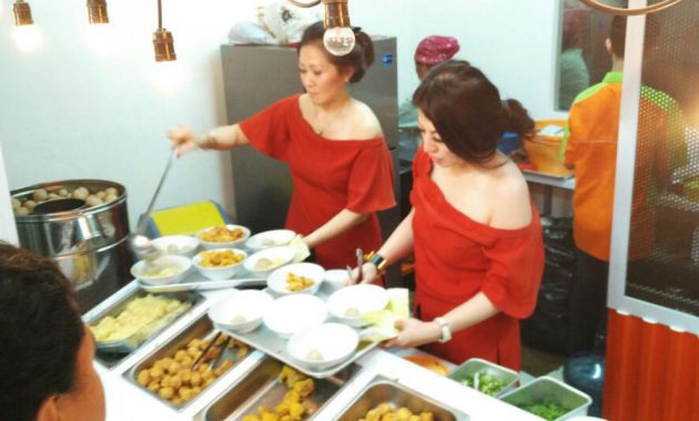 cicipi nikmatnya 10 rekomendasi kuliner bakso terpopuler viral di kota bandung yang harganya murah