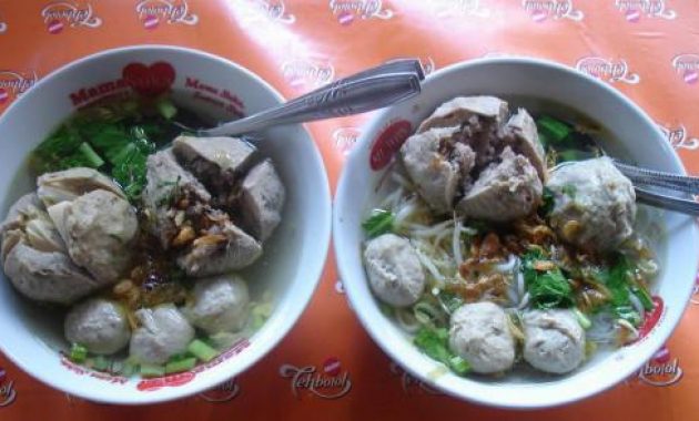 cicipi nikmatnya 10 rekomendasi kuliner bakso terpopuler viral di kota bandung yang harganya murah