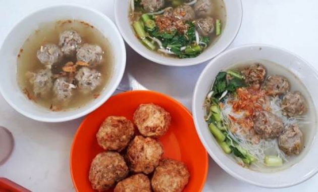 cicipi nikmatnya 10 rekomendasi kuliner bakso terpopuler viral di kota bandung yang harganya murah