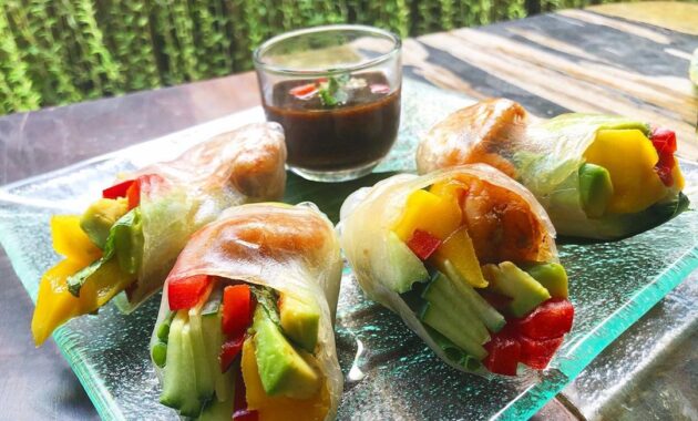 clear cafe ubud, tempat nongkrong asik di bali