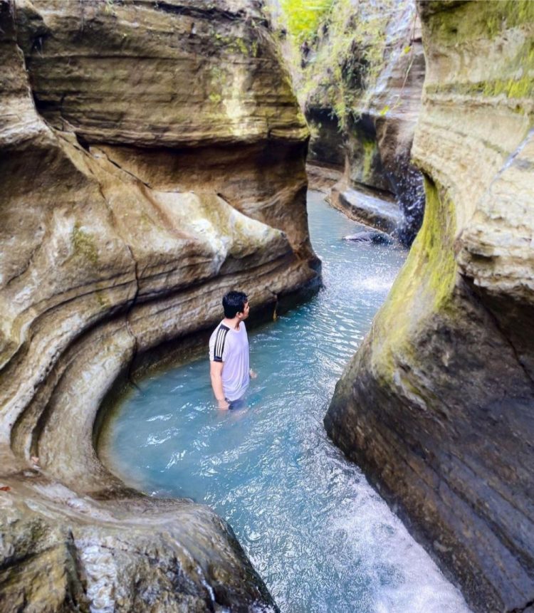curug love, curug love bogor, daya tarik curug love, fasilitas curug love, foto curug love, harga tiket curug love, objek wisata curug love, tiket curug love, curug love berwarna biru: harga tiket, daya tarik, aktivitas seru