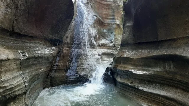 curug love, curug love bogor, daya tarik curug love, fasilitas curug love, foto curug love, harga tiket curug love, objek wisata curug love, tiket curug love, curug love berwarna biru: harga tiket, daya tarik, aktivitas seru