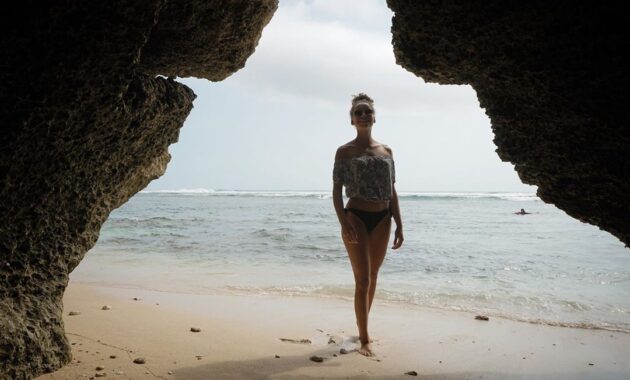 dimana akses jalan menuju lokasi pantai suluban uluwatu bali dan berapa harga tiket masuknya?, Harga Tiket Masuk, Rahasia Umum, Asal Mula Nama, Keunikan Lokasi, Jalan Menuju Lokasi