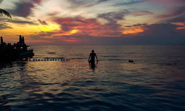 dimana akses jalan menuju lokasi pantai suluban uluwatu bali dan berapa harga tiket masuknya?, Harga Tiket Masuk, Rahasia Umum, Asal Mula Nama, Keunikan Lokasi, Jalan Menuju Lokasi